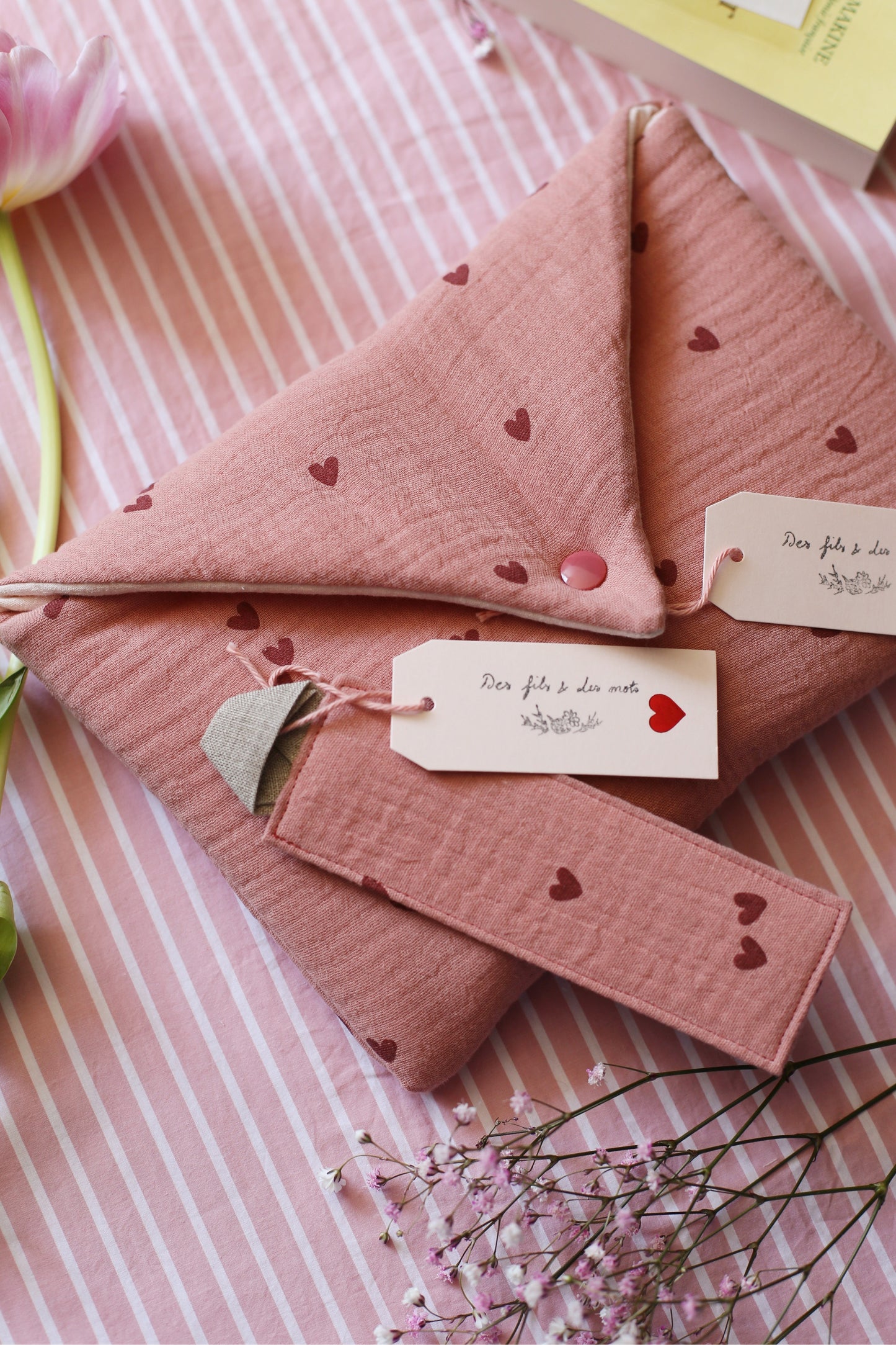 Housse « Coeurs vieux rose » - plusieurs formats - Des fils et des mots