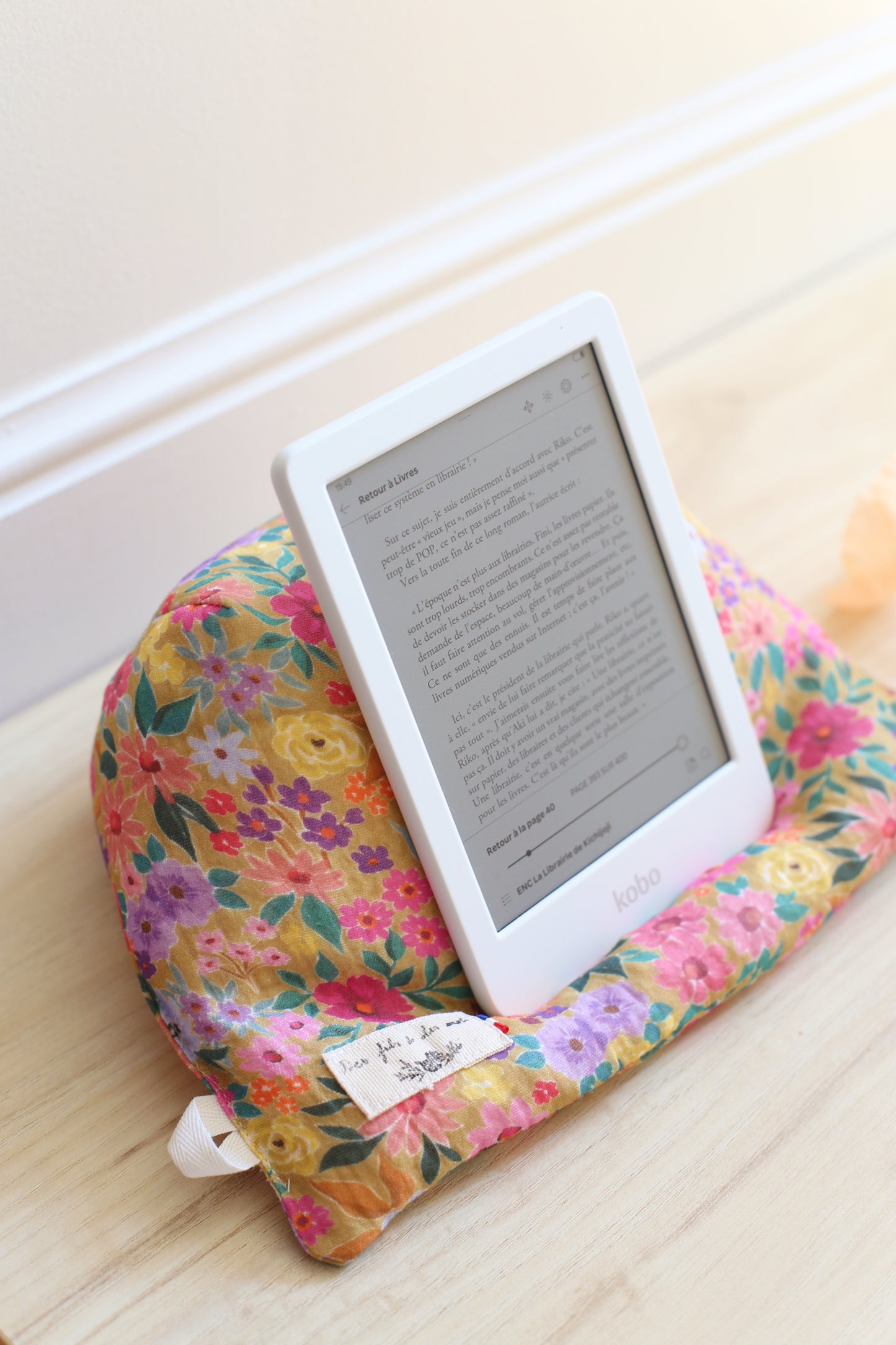 Doucette, coussin de lecture « Une vie de Guy de Maupassant »