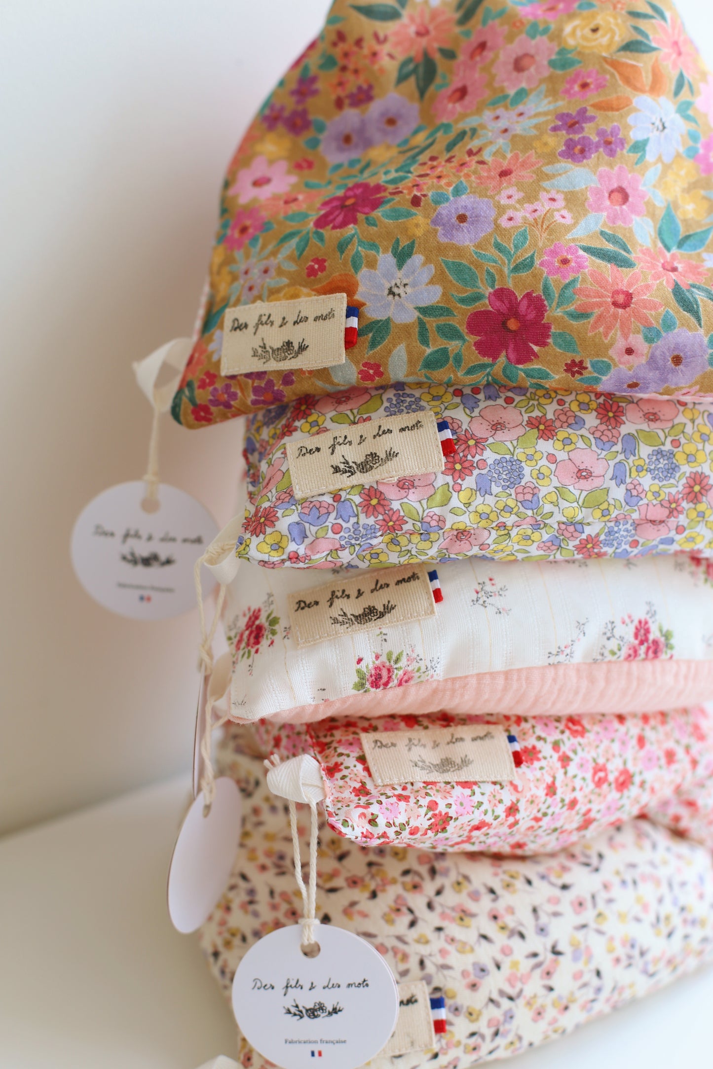 Doucette, coussin de lecture « Une vie de Guy de Maupassant »