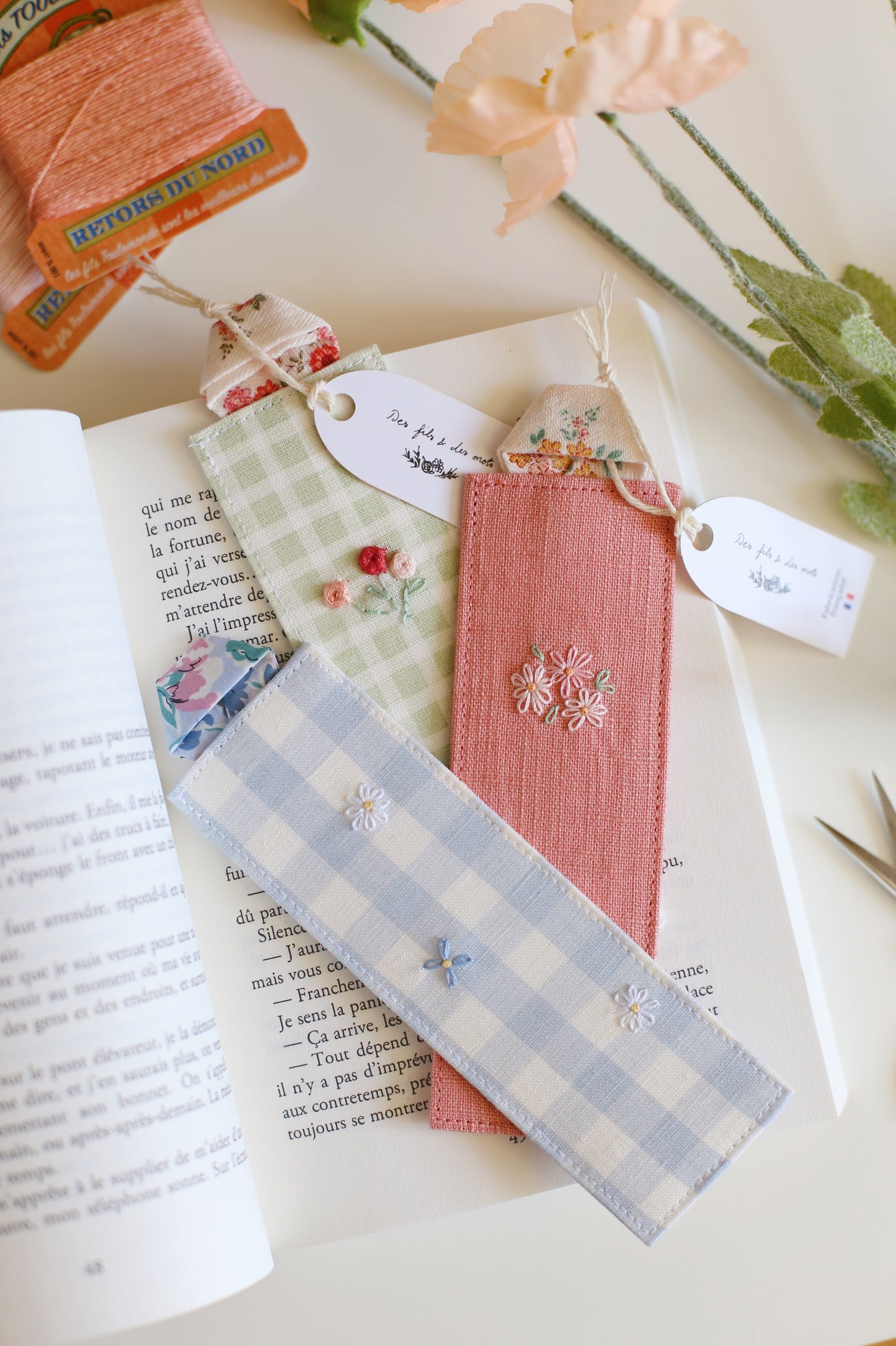 Marque-page brodé « Charlotte Brontë » - 3 versions