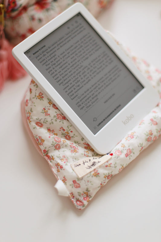 Doucette, coussin de lecture « Une page d'amour d'Emile Zola »