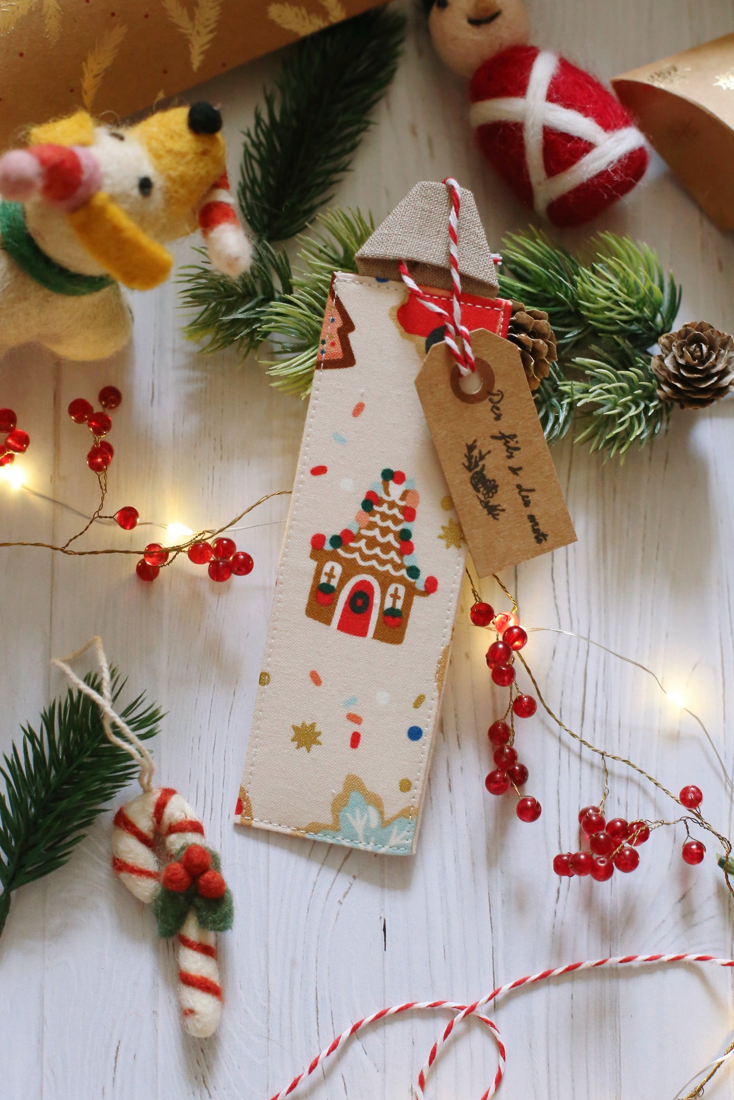 Marque-page « Noël à la confiserie de Rosie de Jenny Colgan » - Tissu Rifle Paper Co