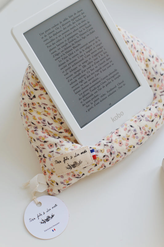 Doucette, coussin de lecture « Un coeur simple de Gustave Flaubert »