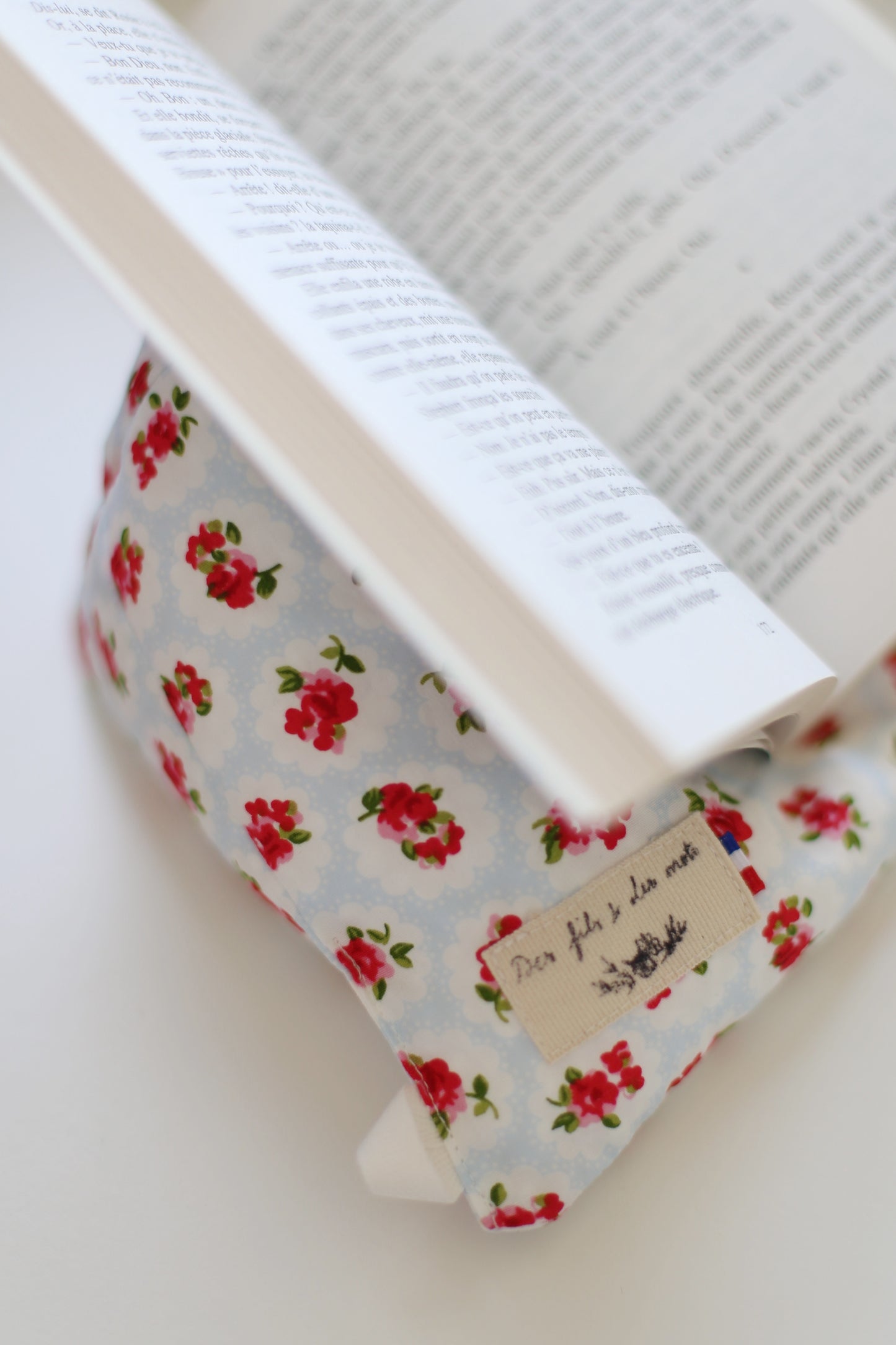 Doucette, coussin de lecture « Agnès Grey d'Anne Brontë »