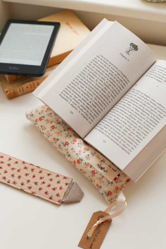 Doucette, coussin de lecture « Une vie de Simone Veil »