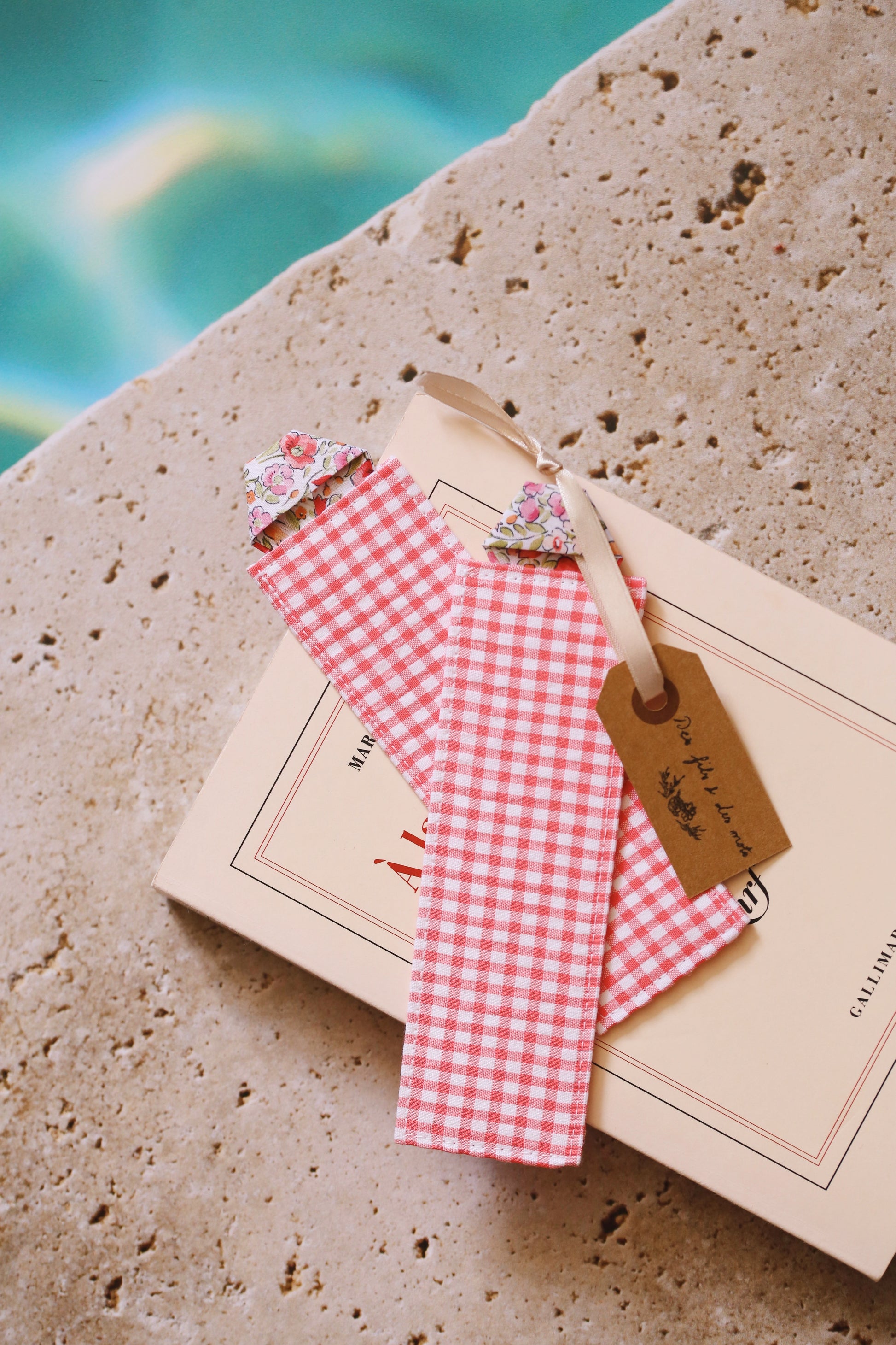 Marque-page « Pierre et Jean de Guy de Maupassant » - Des fils et des mots 