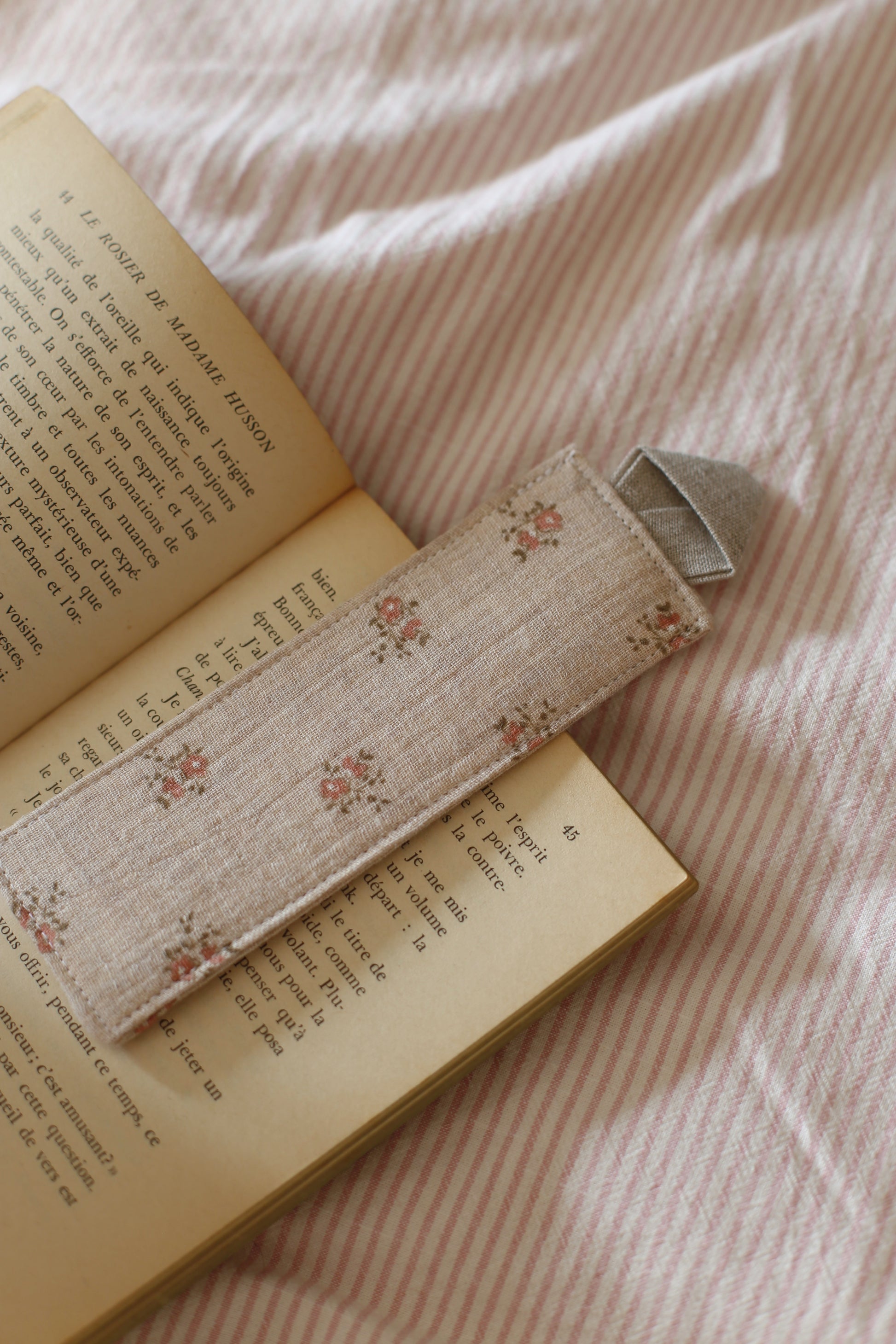 Marque-page « À l’ombre des jeunes filles en fleurs de Marcel Proust » - Des fils et des mots 